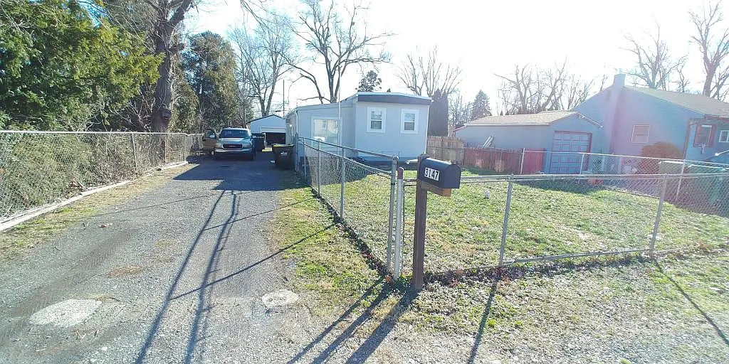 3147 Clive Ave — Photo 1