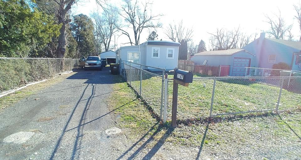 1st image of 3147 Clive Ave