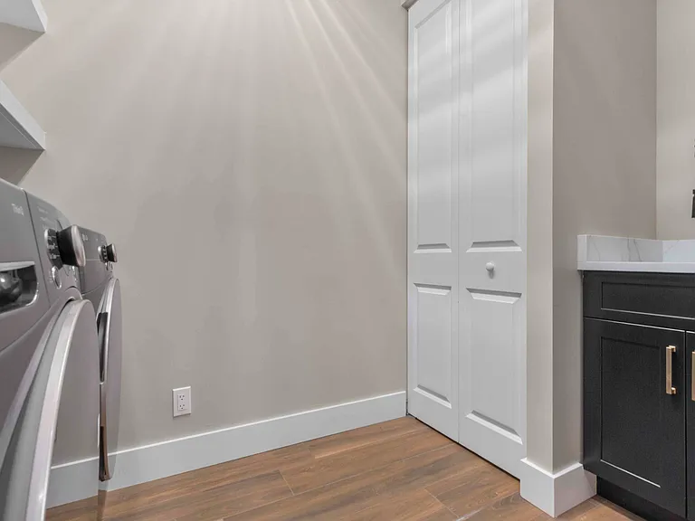 4985 Stables Way — Photo 49