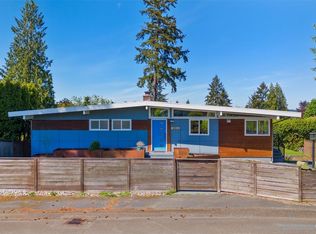 12512 SE 17th St, Bellevue, WA 98005