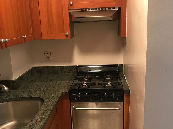 5th image of 330 E 46th St APT 8G