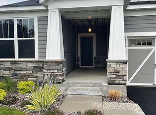 8253 Oakview Ct N, Maple Grove, MN 55369