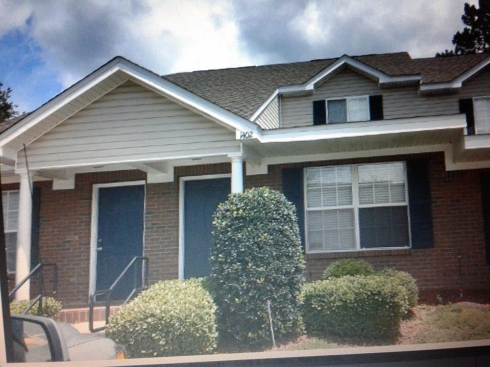 1st image of 2738 W Tharpe St APT 1402