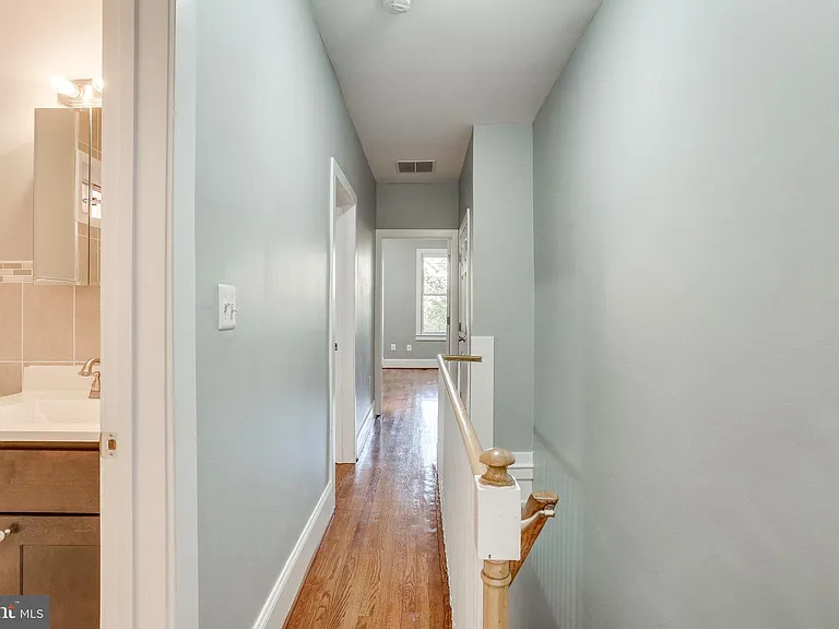 606 Q St NW — Photo 24