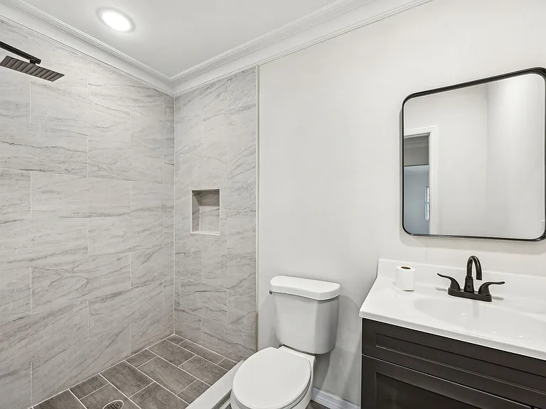 5340 Kingsbury St — Photo 7