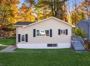 317 Knox Way, Hopatcong, NJ 07843