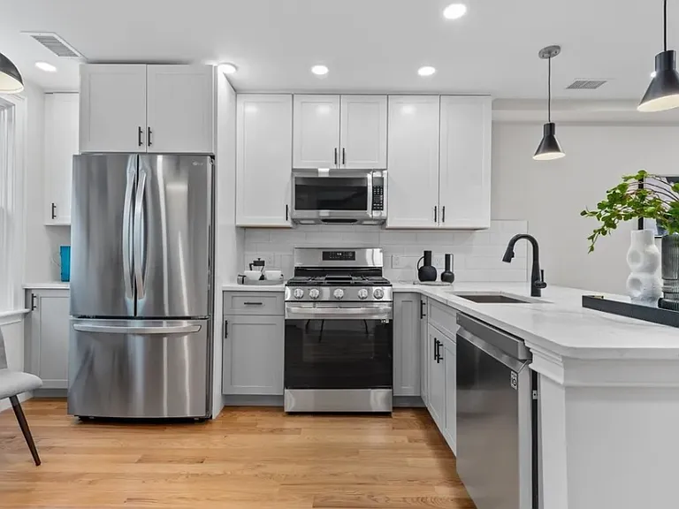 85 White St #2B — Photo 18