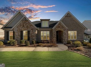 3520 Valleyway Rd, Cumming, GA 30040