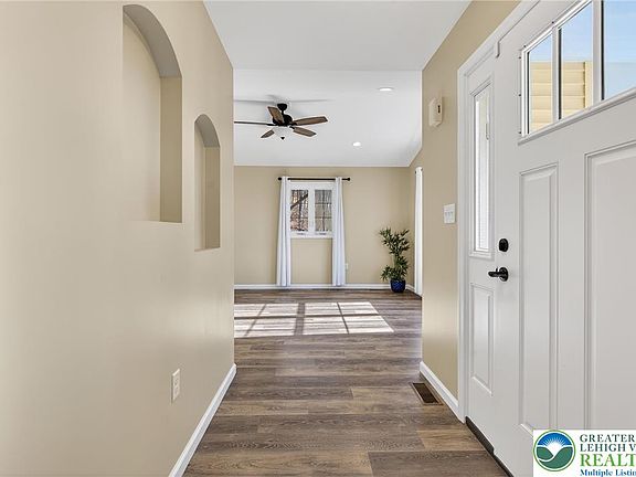 5th image of 2021 Evergreen Dr W