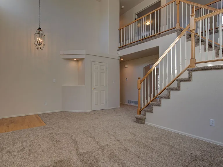 1352 Lookout Springs Dr — Photo 5