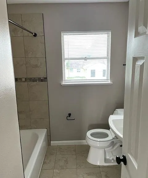 5106 Browncroft St #2 — Photo 8