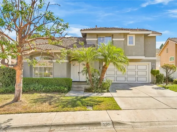 220 Suffolk St, Corona, CA 92882