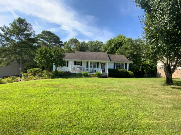 211 Glenda Ln, Ringgold, GA 30736