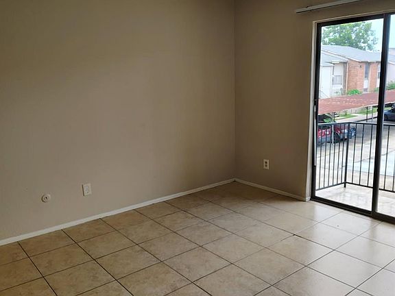 4th image of 10100 S Gessner Rd APT 404