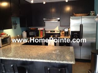 8 Denwil Ct, Sacramento, CA