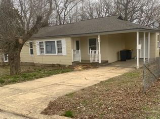 907 N Cherry St, Harrison, AR 72601