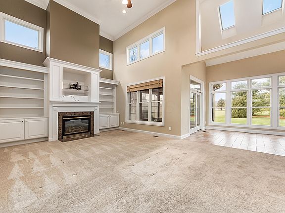 3rd image of 105 Brennan Dr