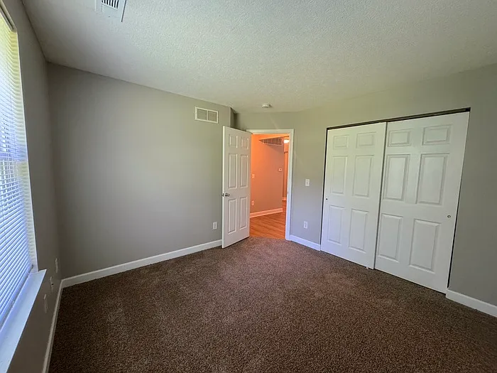 697 Kenny Ln — Photo 18