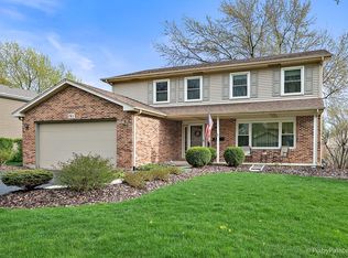 761 Aztec Dr, Carol Stream, IL 60188