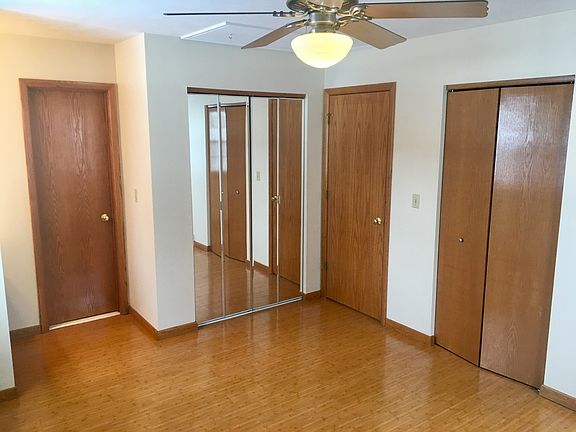 Master bedroom (15x12ft)