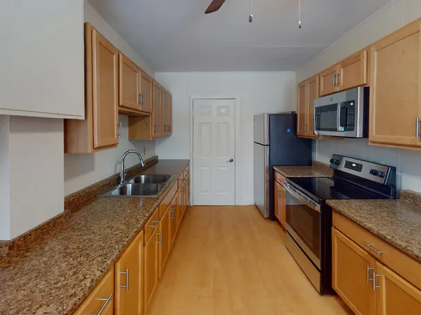 1407 Maple St #1, White River Junction, VT 05001