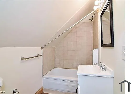 2 bed, $1,600 — Photo 2
