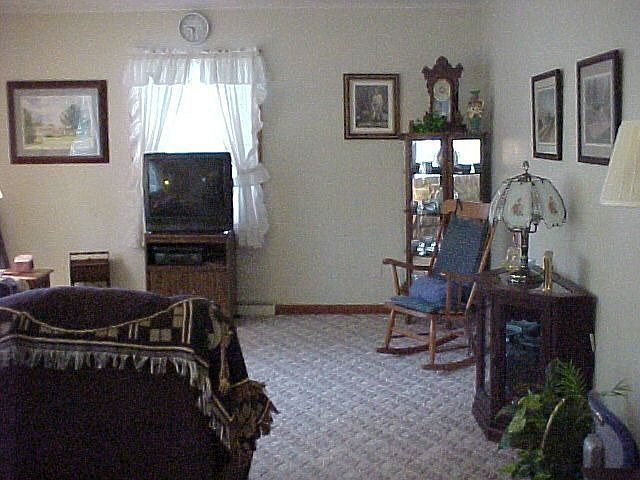 2nd image of 234 S G St
