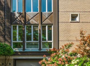 2124 N Lakewood Ave, Chicago, IL 60614