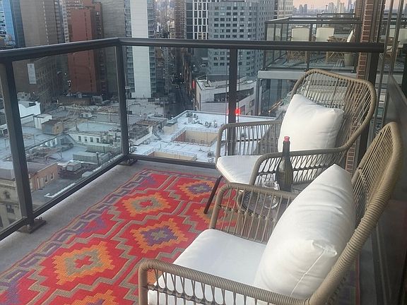 4th image of 33 Bond St APT 2301
