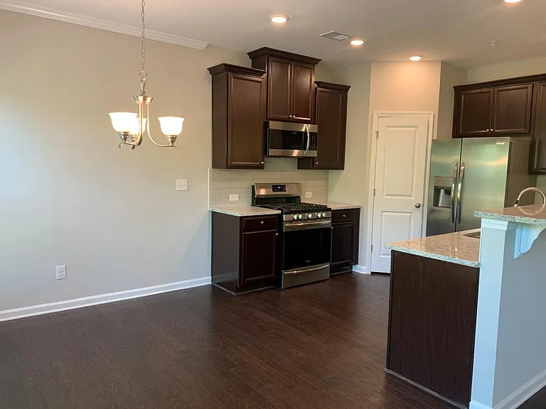 1319 Elderwood Way — Photo 11