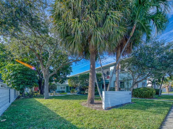 101 S Palmway APT 5, Lake Worth, FL 33460