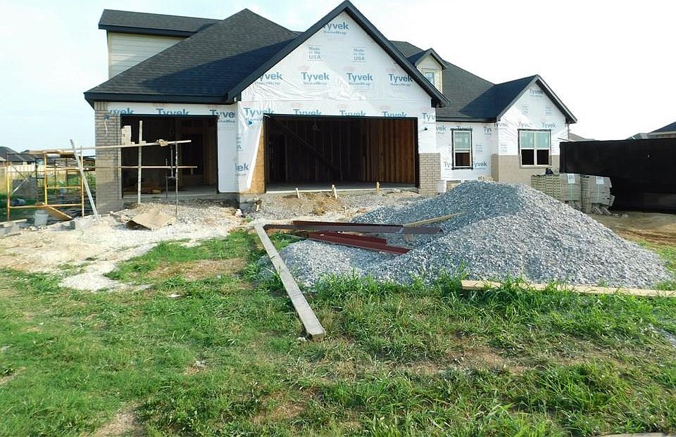 1st image of 18319 Phelps Cir
