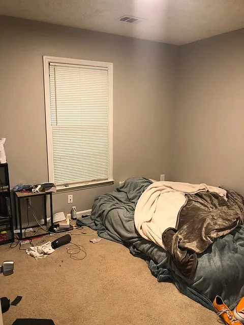 1 bed, $1,000 — Photo 4