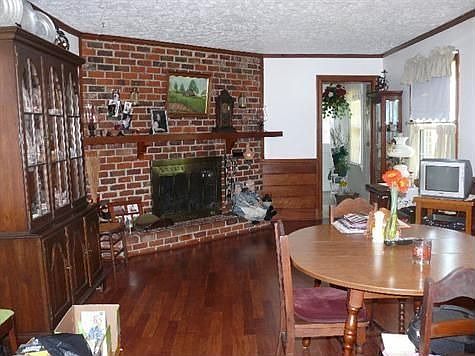 4th image of 714 Wales Ct