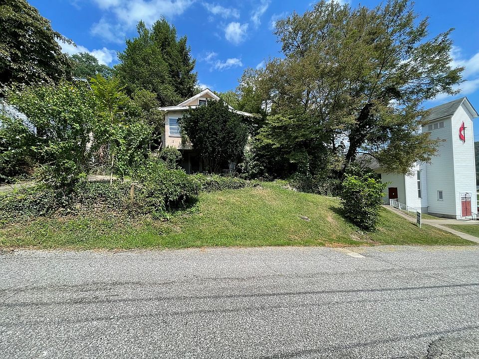 1st image of 112 Church St