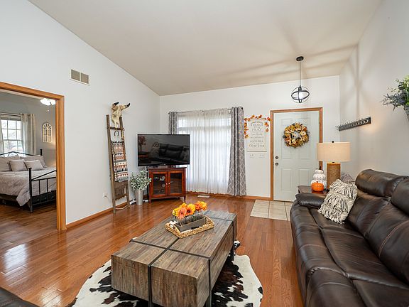 3rd image of 2614 George Ave #66