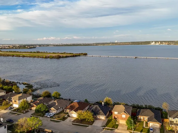 1838 Bayfront Dr, Grand Prairie, TX 75051