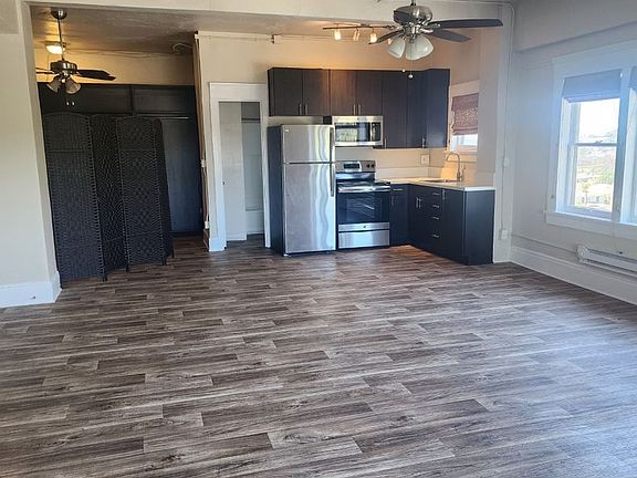 2nd image of 2331 E St APT 401