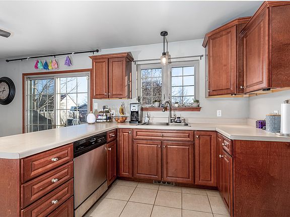 4th image of 1239 Tower Dr