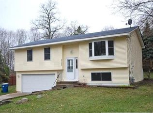 3125 Argyle Ln, Mound, MN 55364