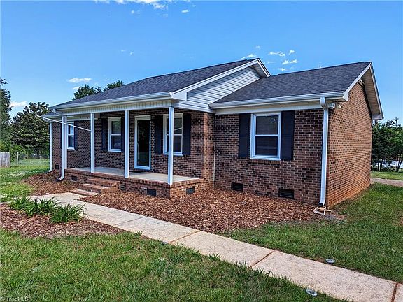 2nd image of 5602 Pine Creek Ct