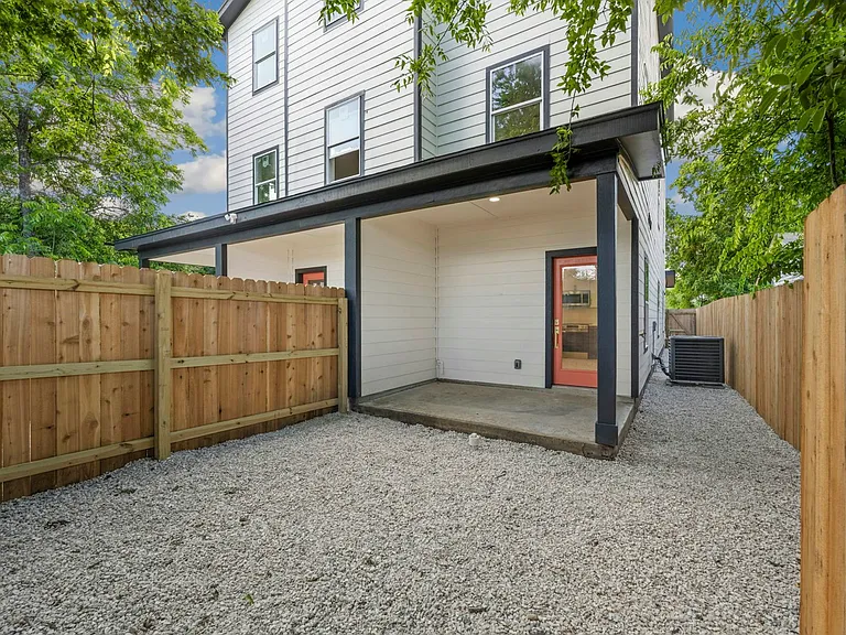 726 Arthur St #102 — Photo 18