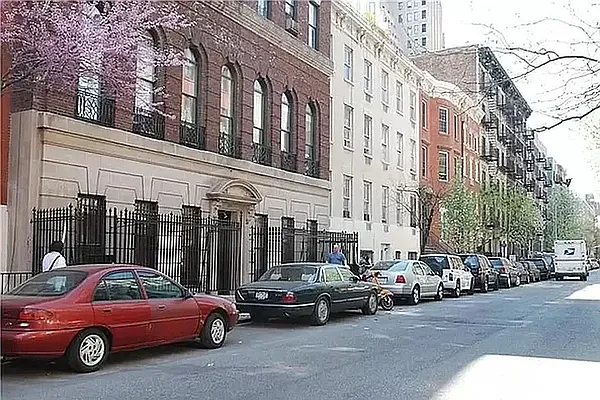 Rented by Buchbinder & Warren | media 14