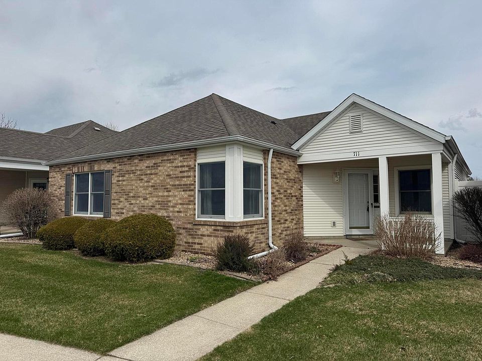 1st image of 711 Meadowbrook Dr