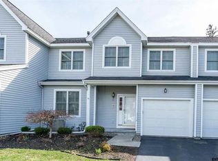 9 Cliffside Dr, Saratoga Springs, NY 12866