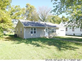 419 W 3rd St, Eldon, MO 65026