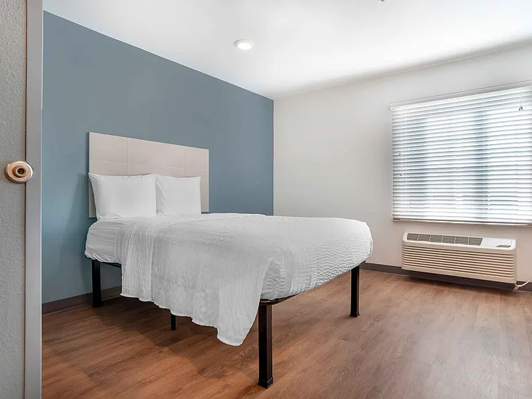 Studio Suite - 1 Full Bed