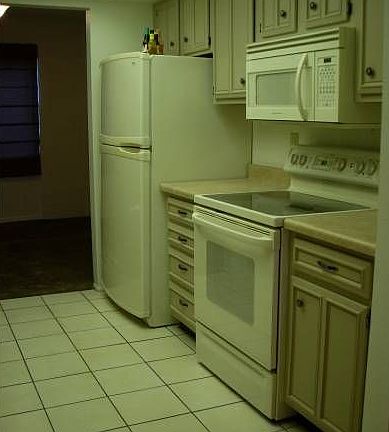 full kitchen-updated apps