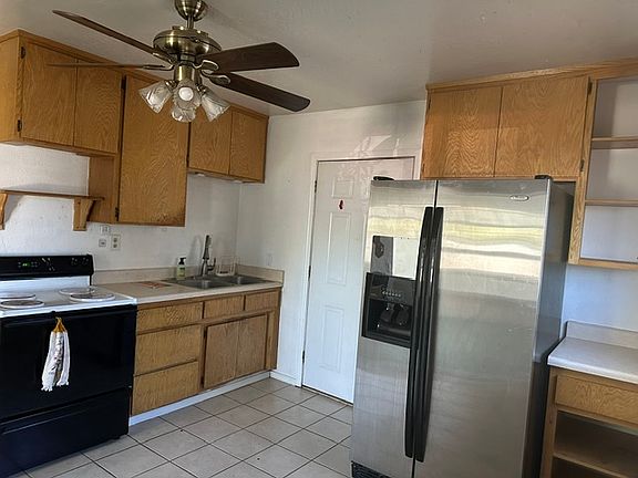 5th image of 3226 E Thompson Avenue