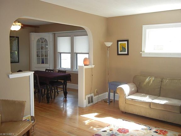 3rd image of 2318 Oak Park Ave